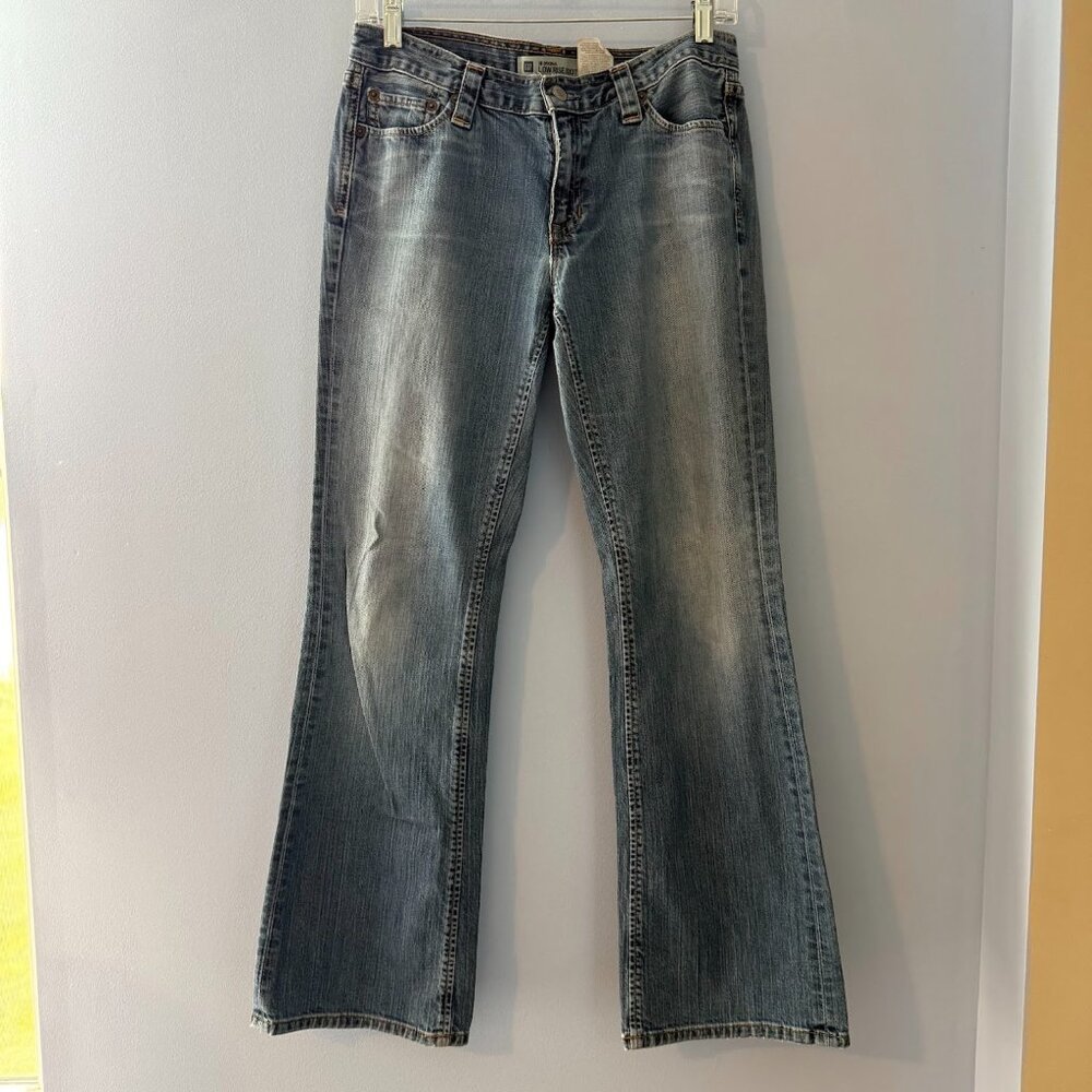 Gap Women’s Low Rise Bootcut Jeans Size 6 Regular Distressed Denim